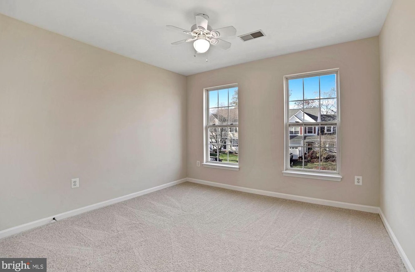 4941 Breeze Way, Dumfries VA  22025-1254 exterior