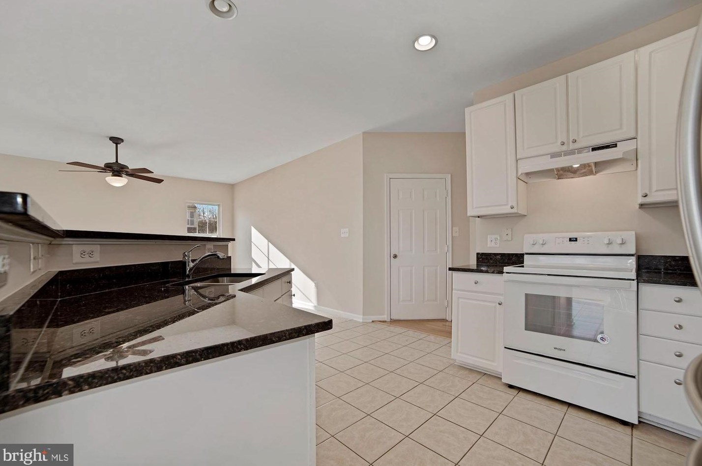 4941 Breeze Way, Dumfries VA  22025-1254 exterior