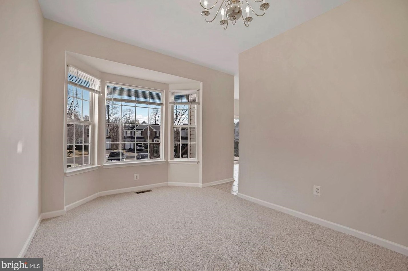 4941 Breeze Way, Dumfries VA  22025-1254 exterior