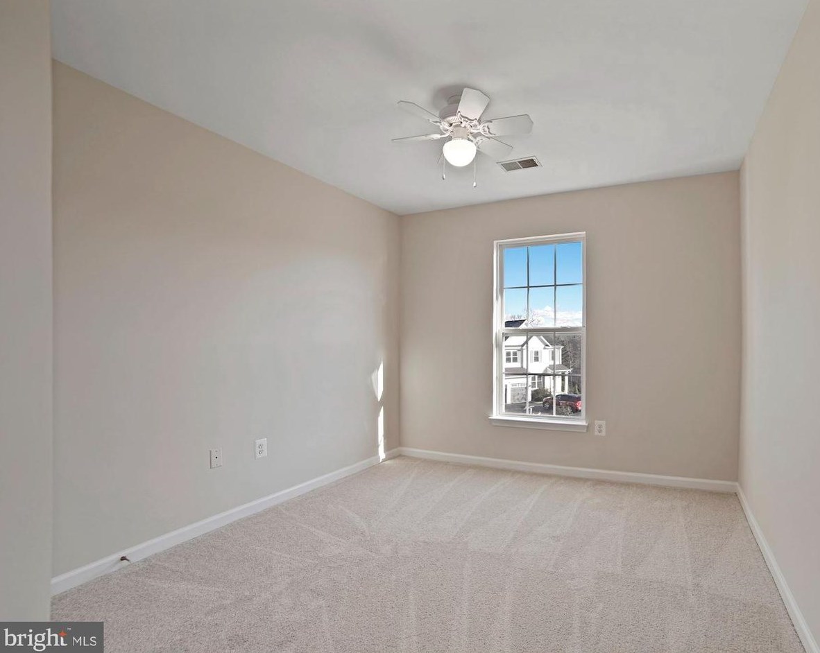 4941 Breeze Way, Dumfries VA  22025-1254 exterior