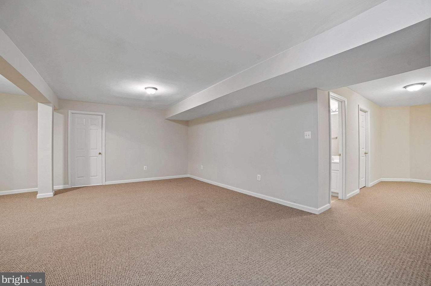 4941 Breeze Way, Dumfries VA  22025-1254 exterior