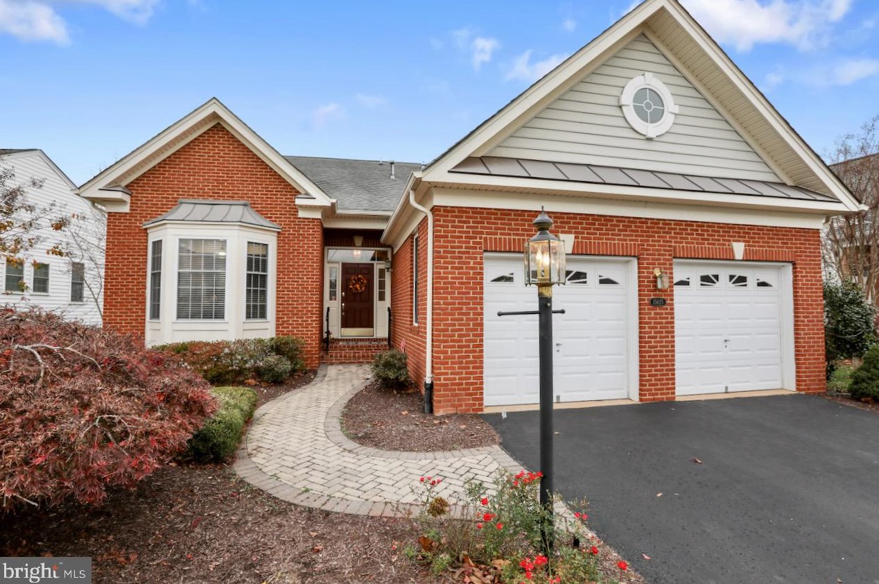 15625 Alderbrook Dr, Haymarket, VA 20169