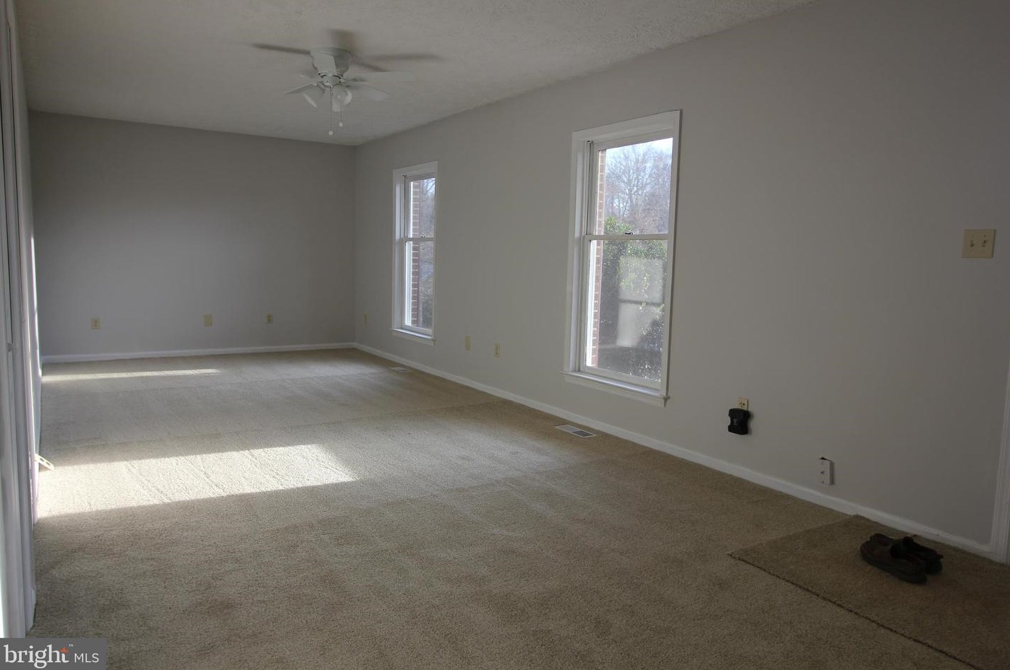 7812 Signal Hill Rd, Manassas, VA 20111-2514