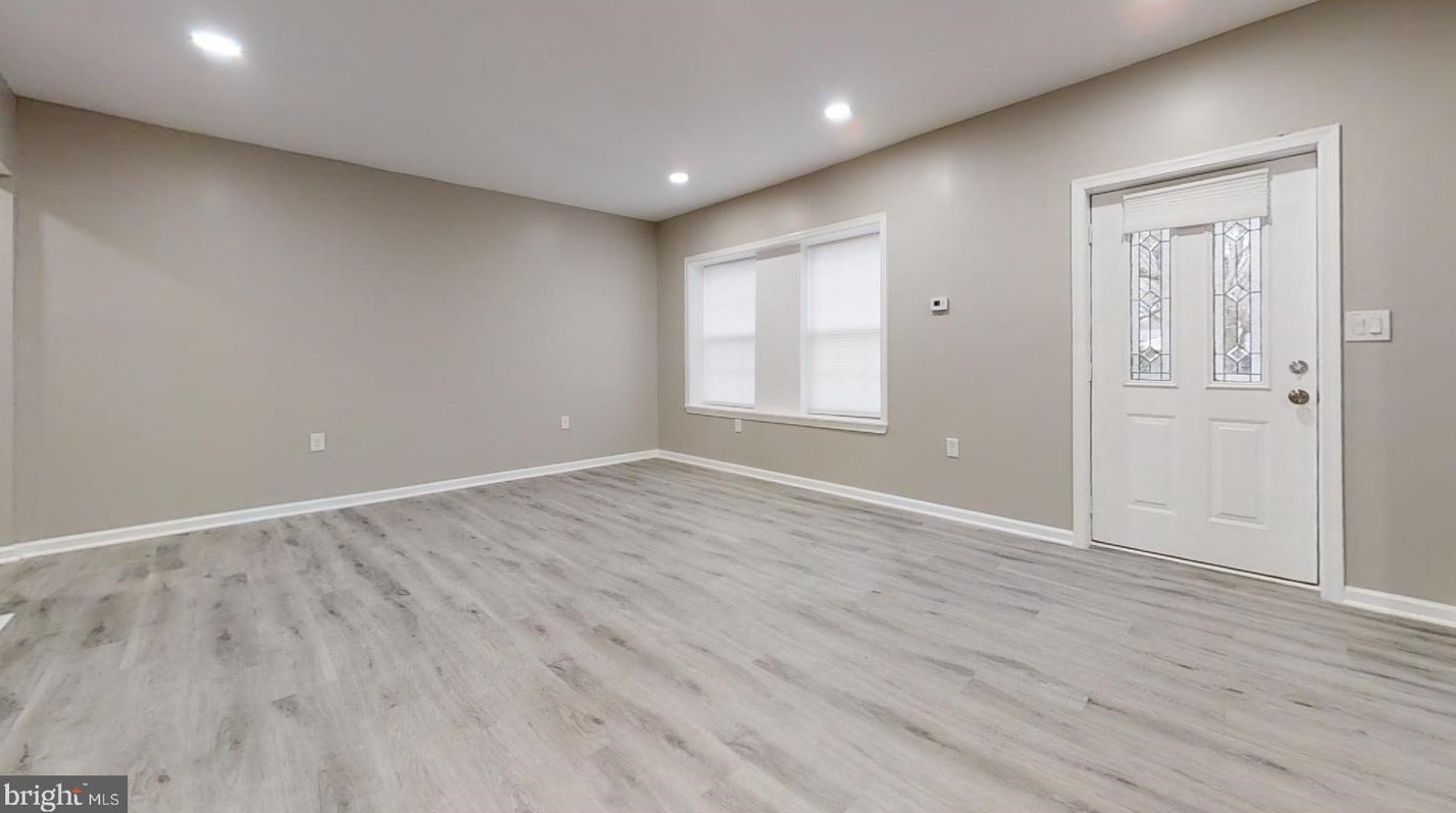 8304 Maplewood Dr, Manassas, VA 20111
