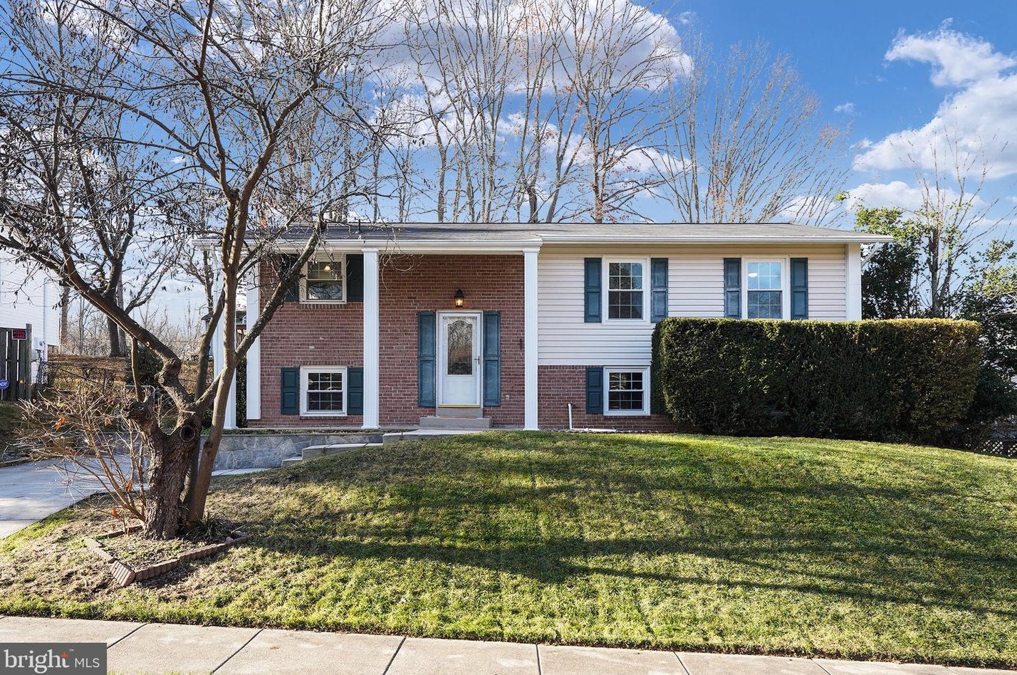 12802 Warwick Pl, Woodbridge, VA 22192-3410