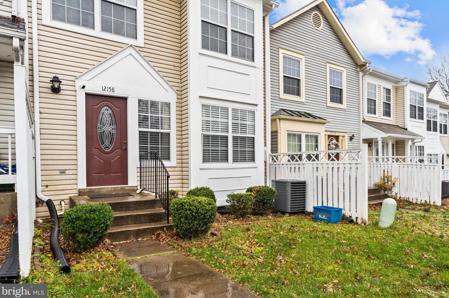 12158 Springwoods Dr, Woodbridge, VA 22192