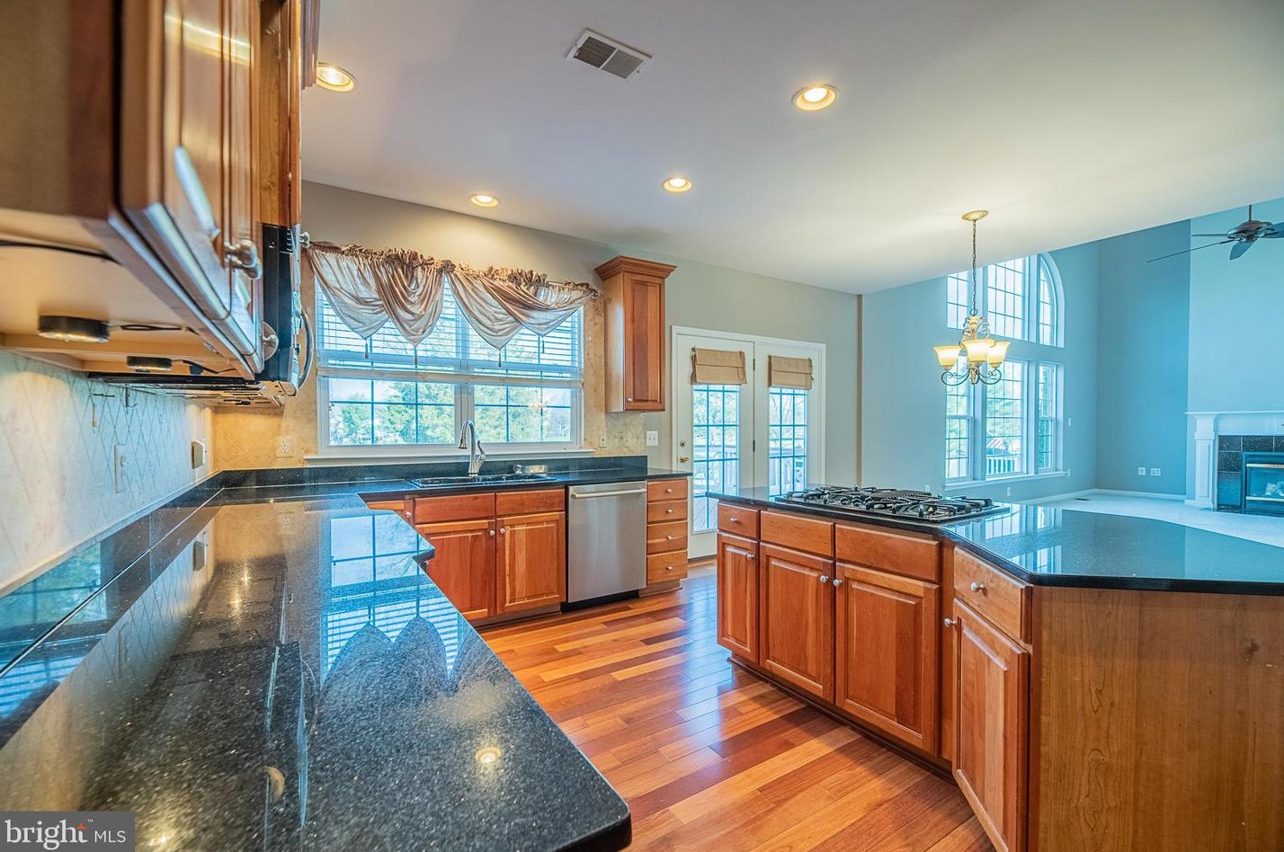 14348 Chalfont Dr, Haymarket, VA 20169