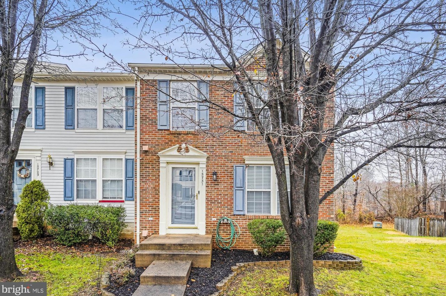15731 Viewpoint Cir, Dumfries, VA 22025
