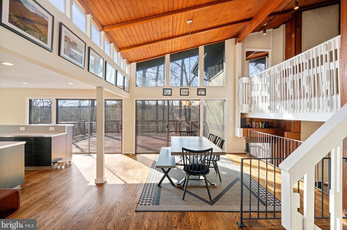 6121 Occoquan Forest Dr, Manassas VA  20112-3034 exterior