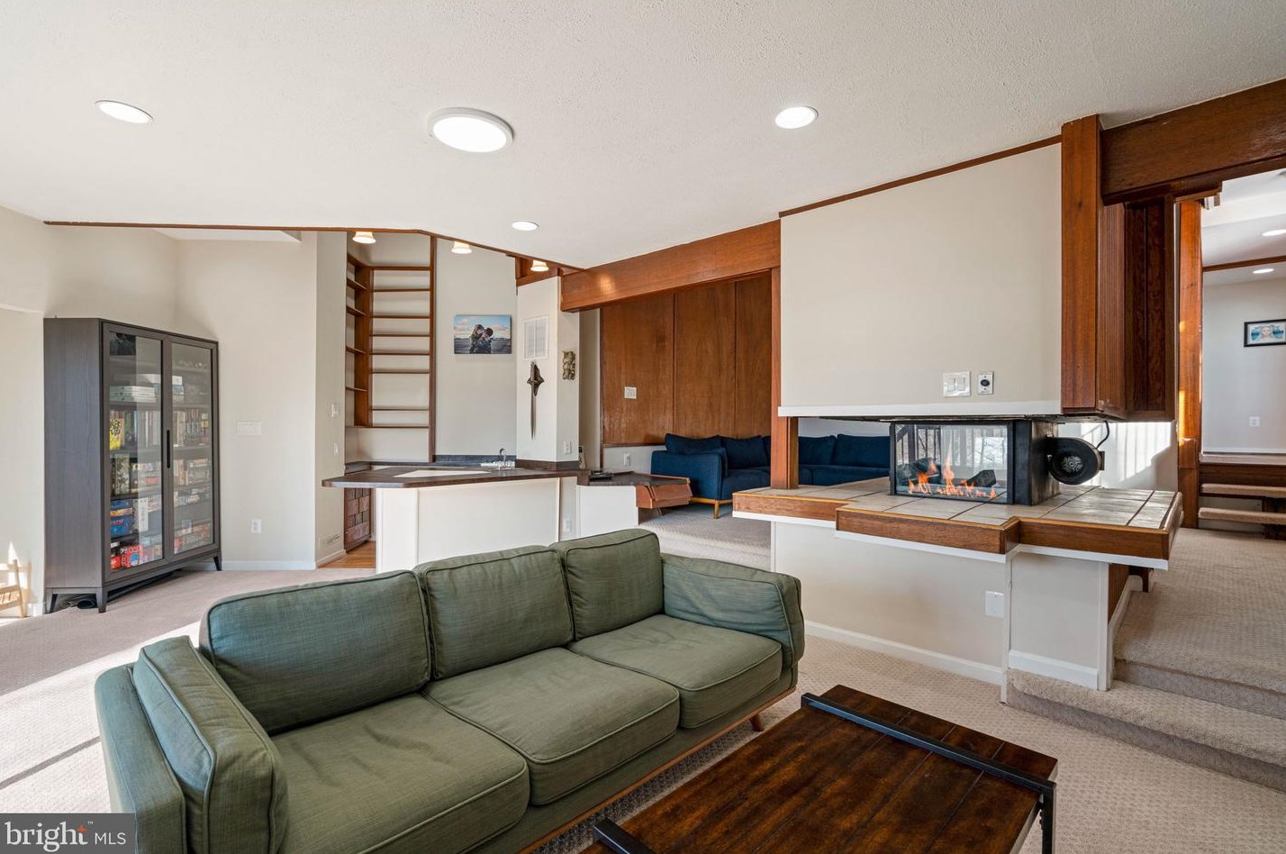 6121 Occoquan Forest Dr, Manassas VA  20112-3034 exterior