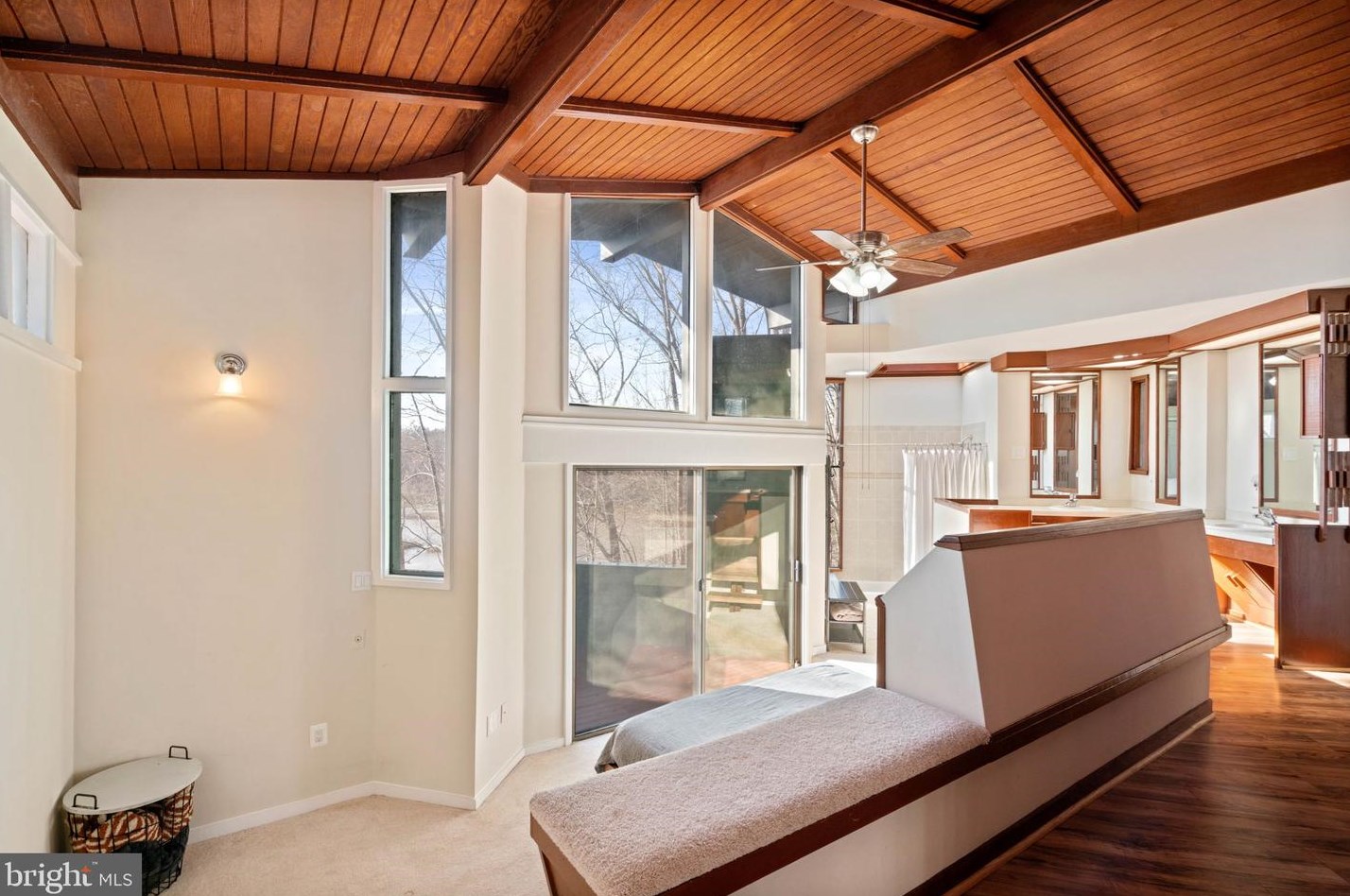 6121 Occoquan Forest Dr, Manassas VA  20112-3034 exterior