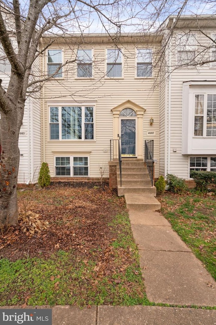 4087 Yellow Stone Loop, Dumfries, VA 22025-1937