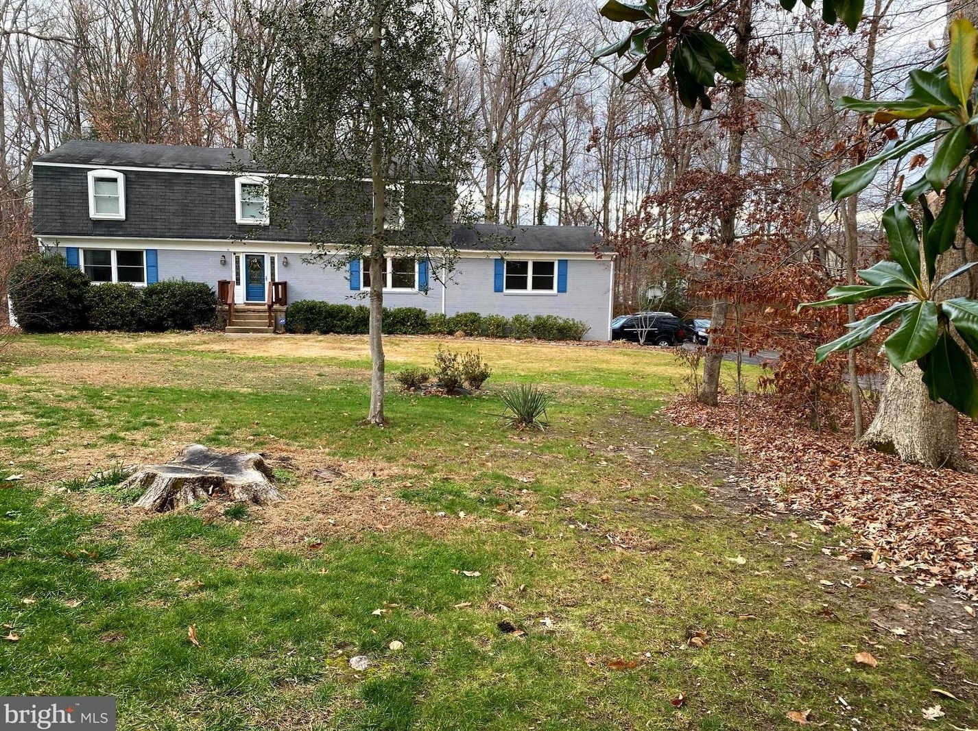 3227 Riverview Dr, Triangle, VA 22172