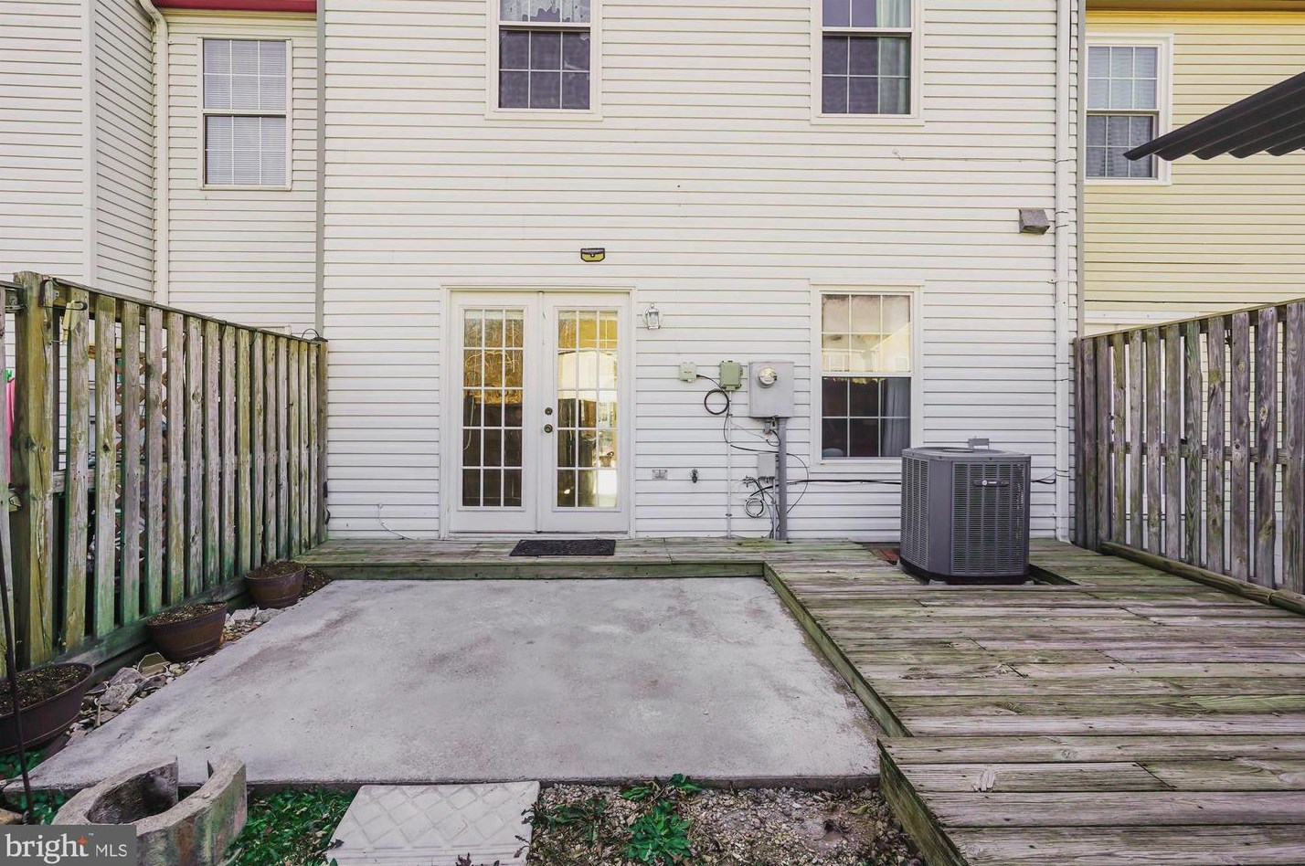3634 Dahlgren Pl, Dumfries VA  22026-2602 exterior