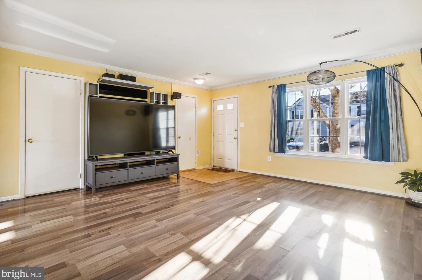 3634 Dahlgren Pl, Dumfries VA  22026-2602 exterior
