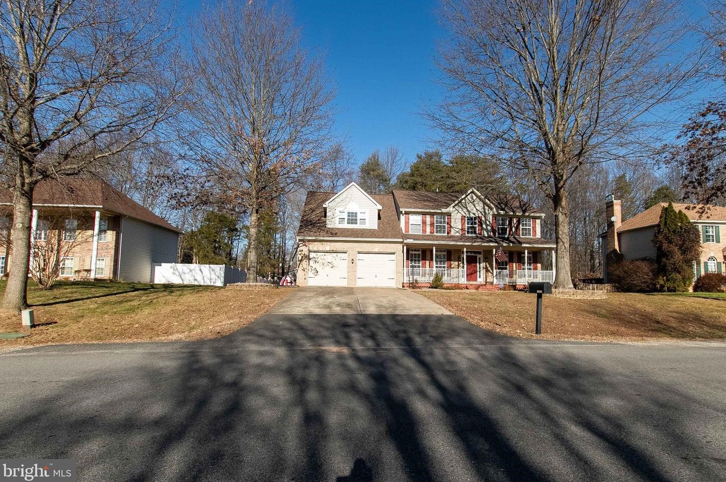 13299 Packard Dr, Woodbridge, VA 22193