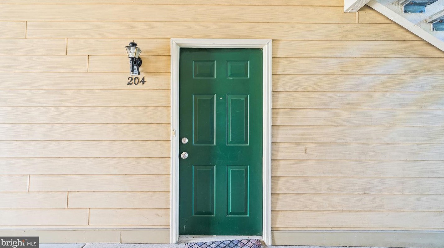1037 Gardenview Loop, Woodbridge, VA 22191