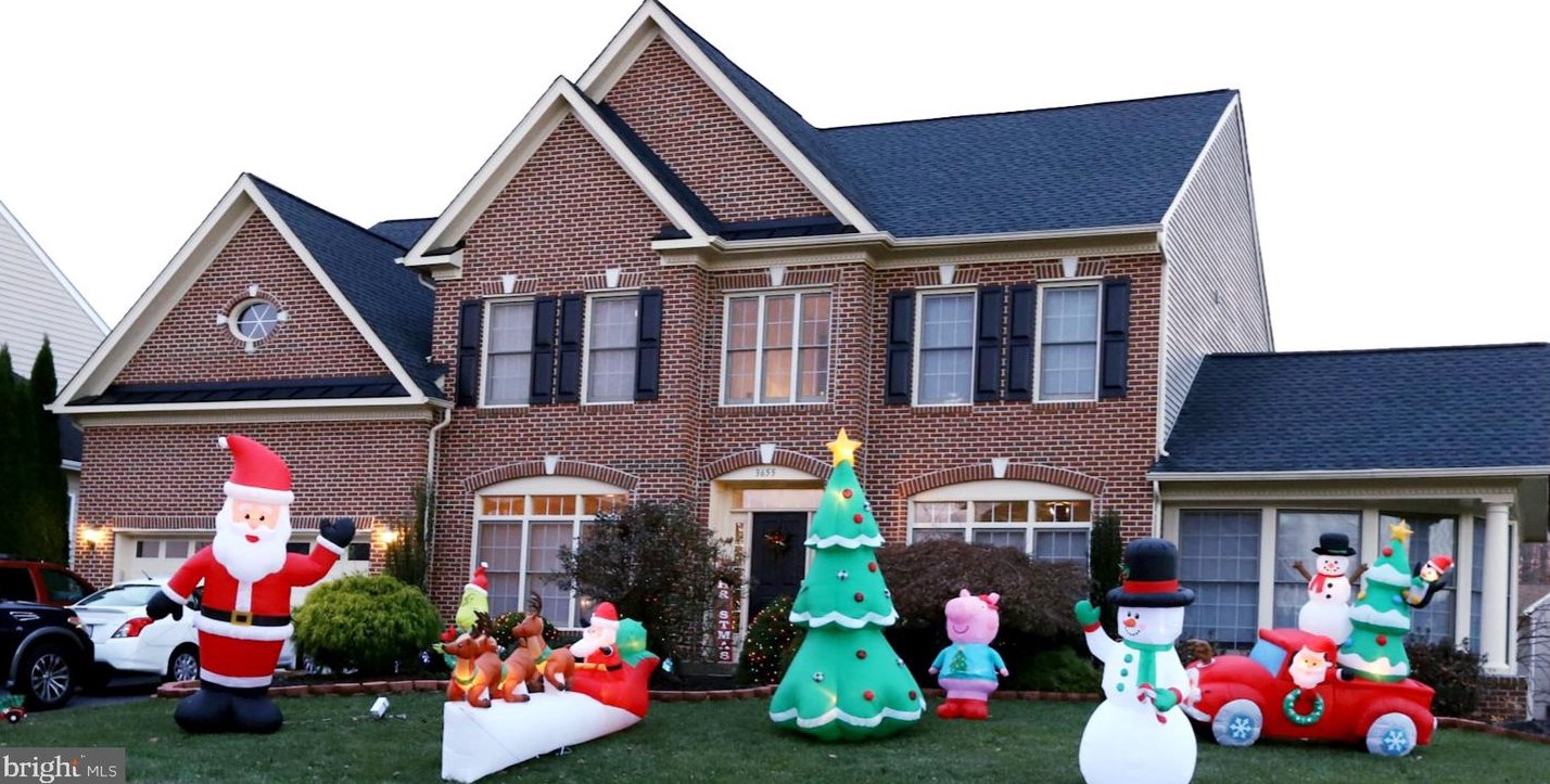 3655 Stonewall Manor Dr, Triangle, VA 22172