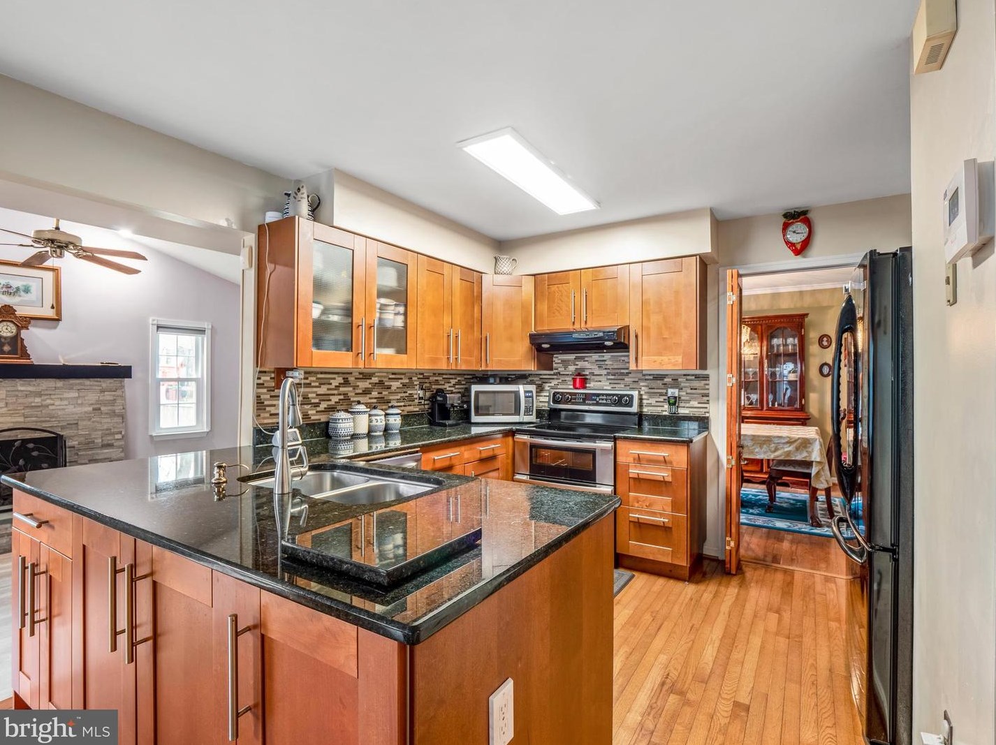 14684 Stratford Dr, Woodbridge, VA 22193
