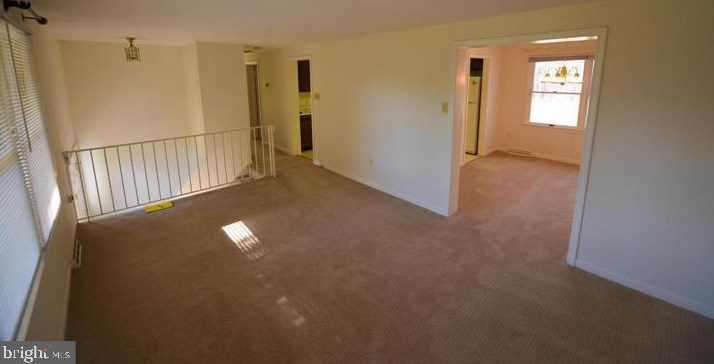 10501 Godwin Dr, Manassas VA  20112-2736 exterior