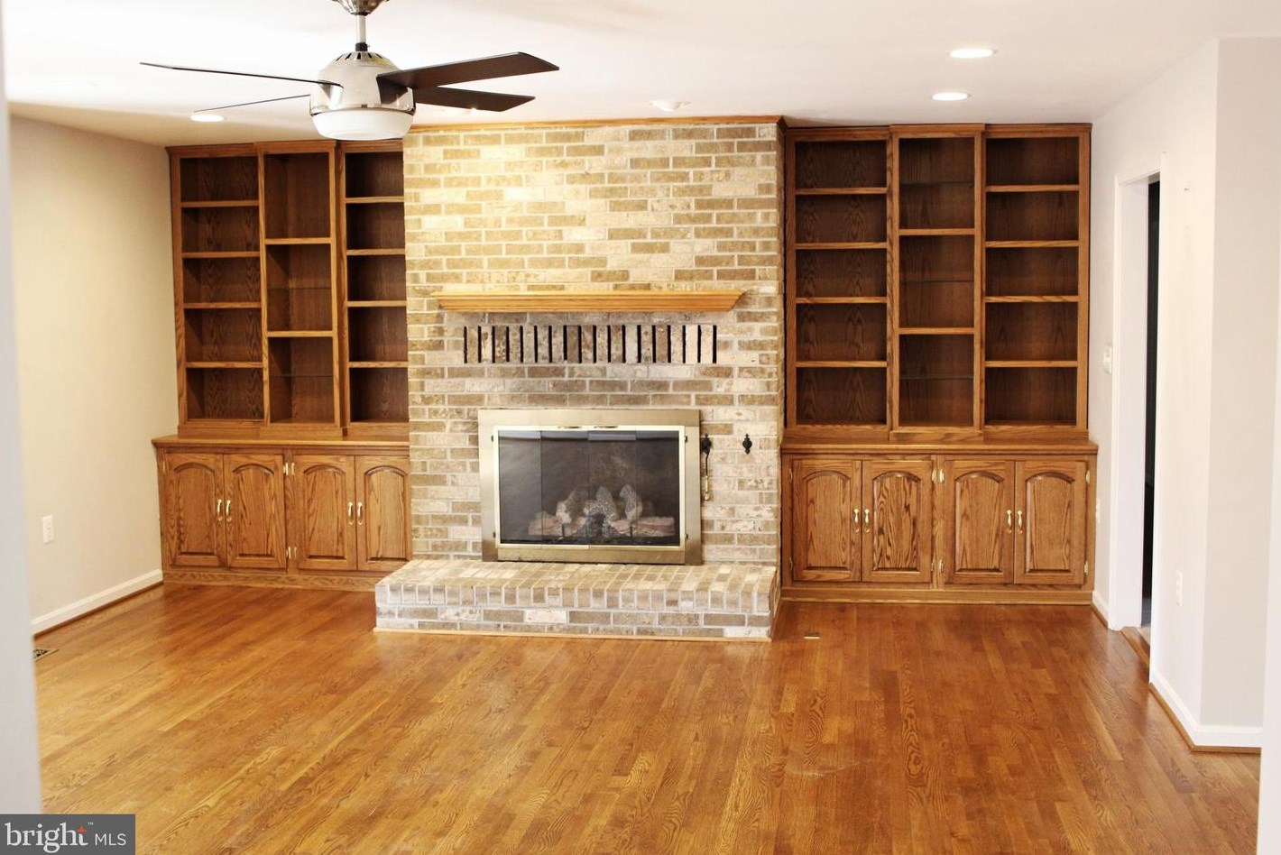 4511 Sudley Rd, Gainesville, VA 20155
