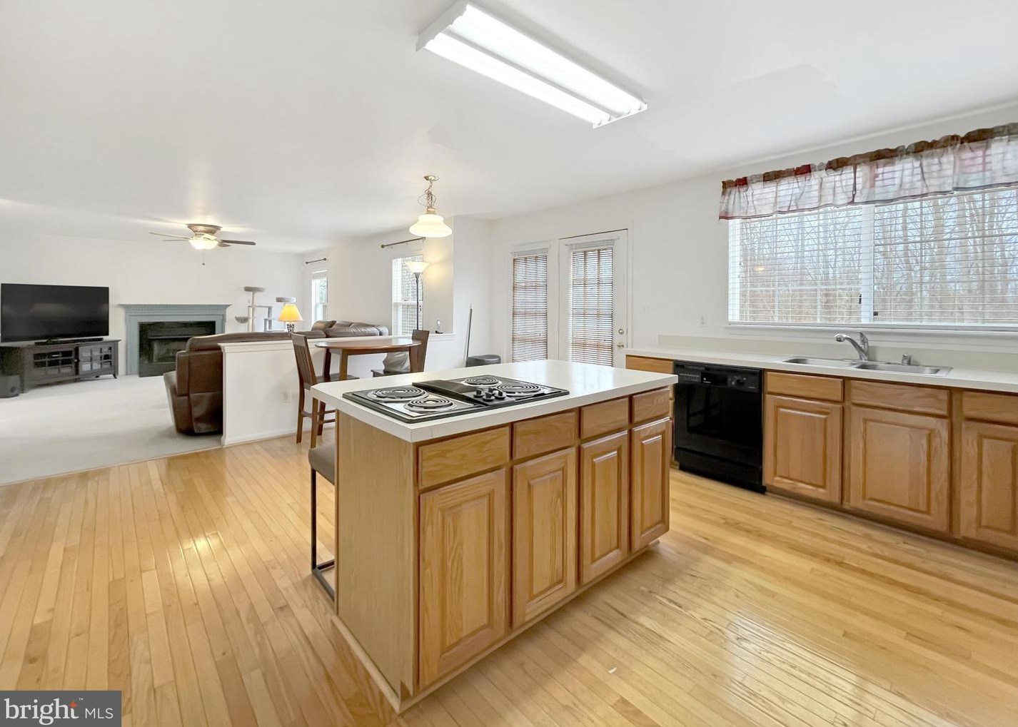 17501 Glennville Dr, Dumfries, VA 22026
