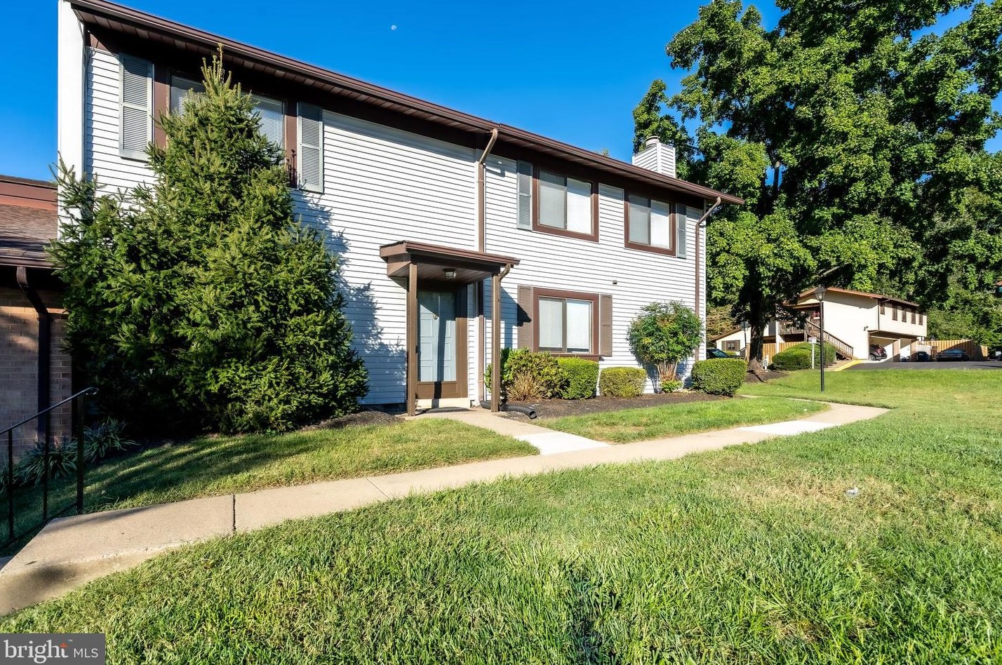 2576 Fox Ridge Ct, Woodbridge, VA 22192