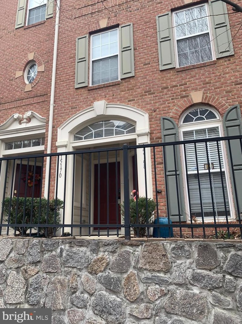15170 Lancashire Dr, Woodbridge, VA 22191