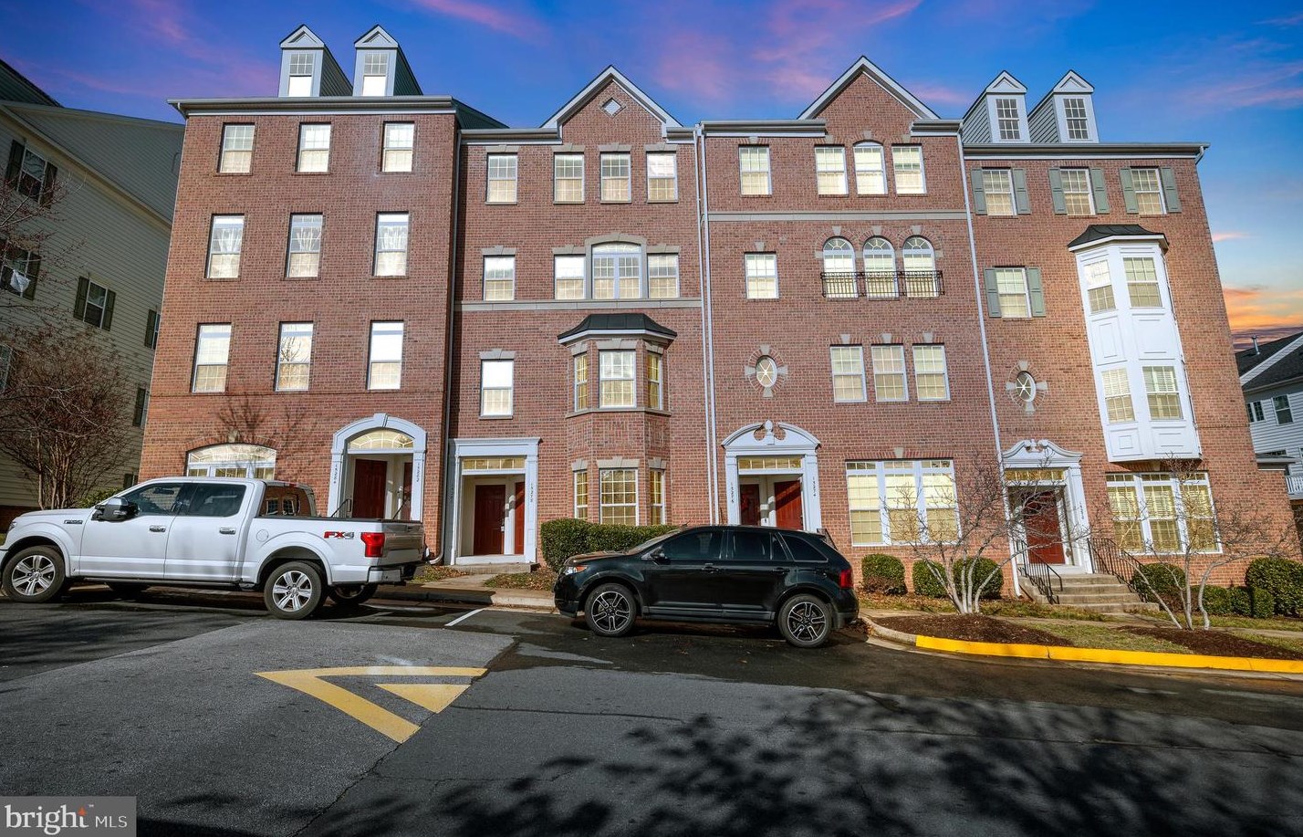 15280 Regents Park Dr, Woodbridge, VA 22191-6404