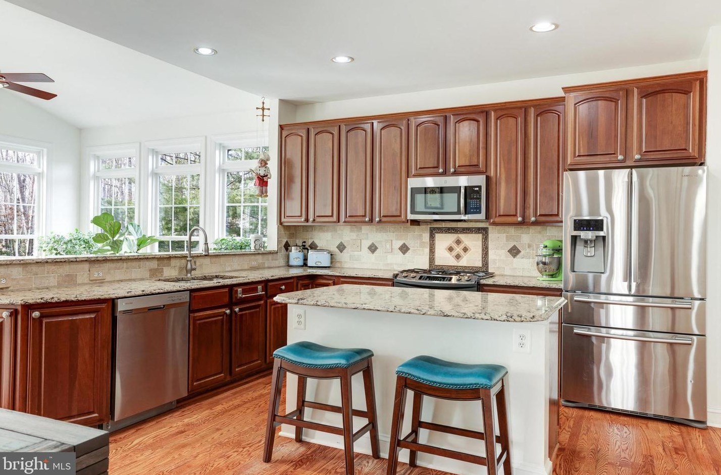 14018 Flagtree Pl, Manassas VA  20112-3884 exterior