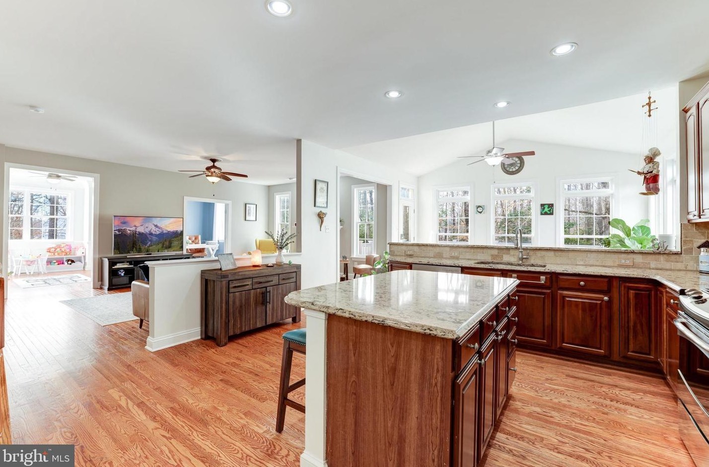 14018 Flagtree Pl, Manassas VA  20112-3884 exterior