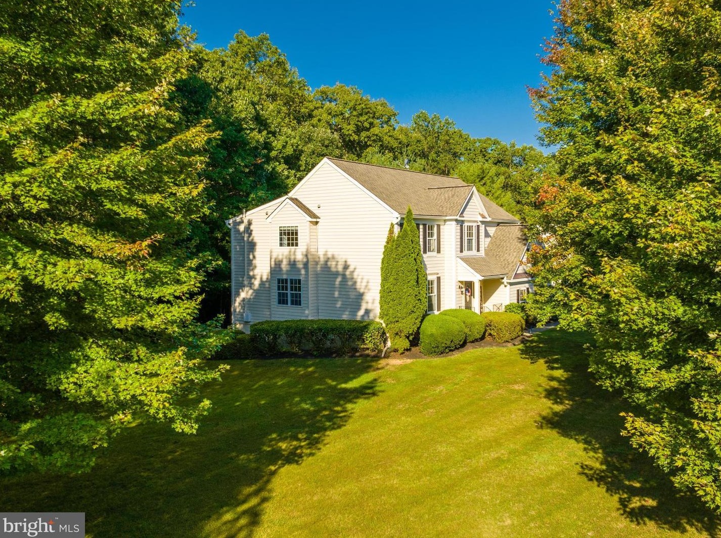 14018 Flagtree Pl, Manassas VA  20112-3884 exterior