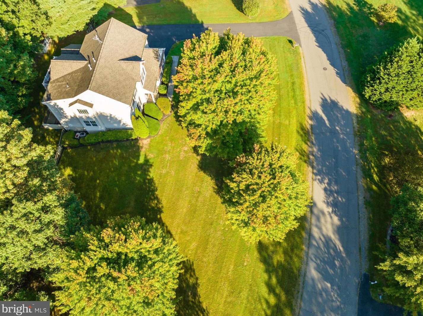 14018 Flagtree Pl, Manassas VA  20112-3884 exterior