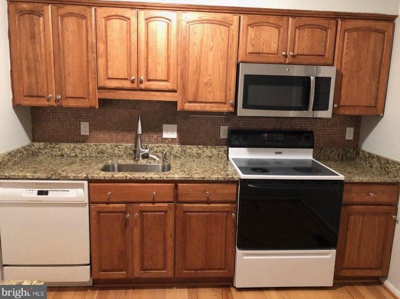 3204 Foothill St, Woodbridge VA  22192-1405 exterior