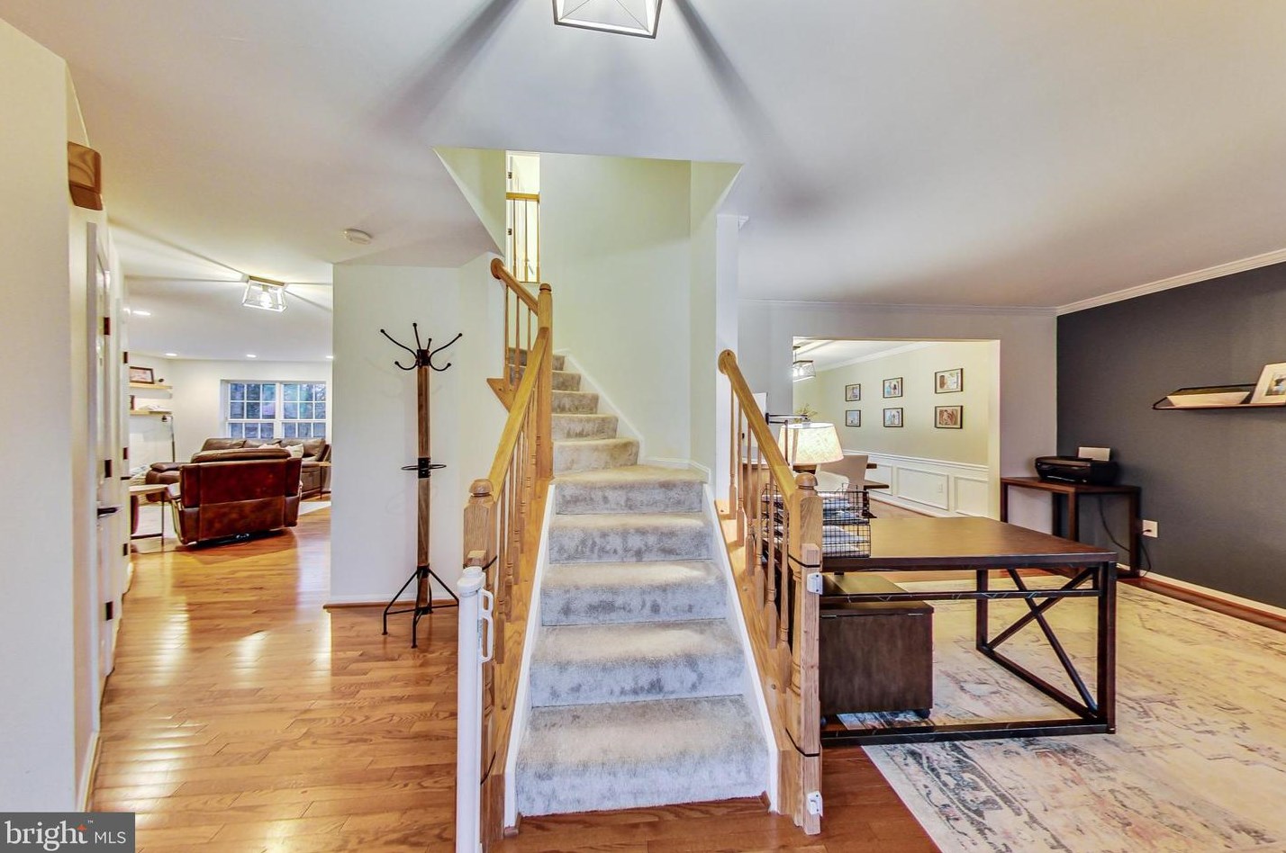 5710 Ridgedale Dr, Woodbridge, VA 22193