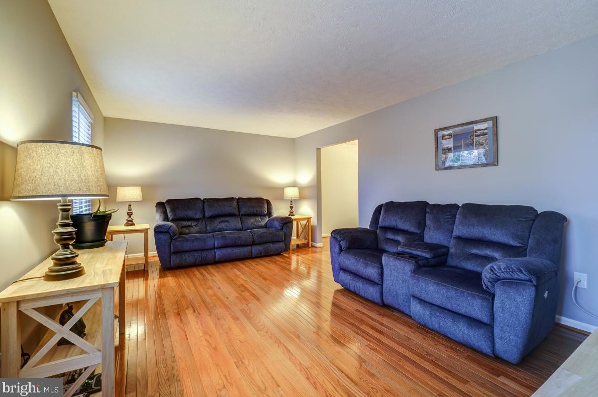 18252 Linton Ct, Dumfries, VA 22026-2458