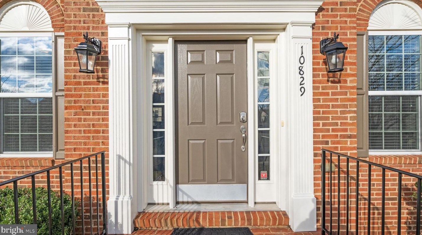 10829 Heaven Scent Ln, Manassas, VA 20110-2802