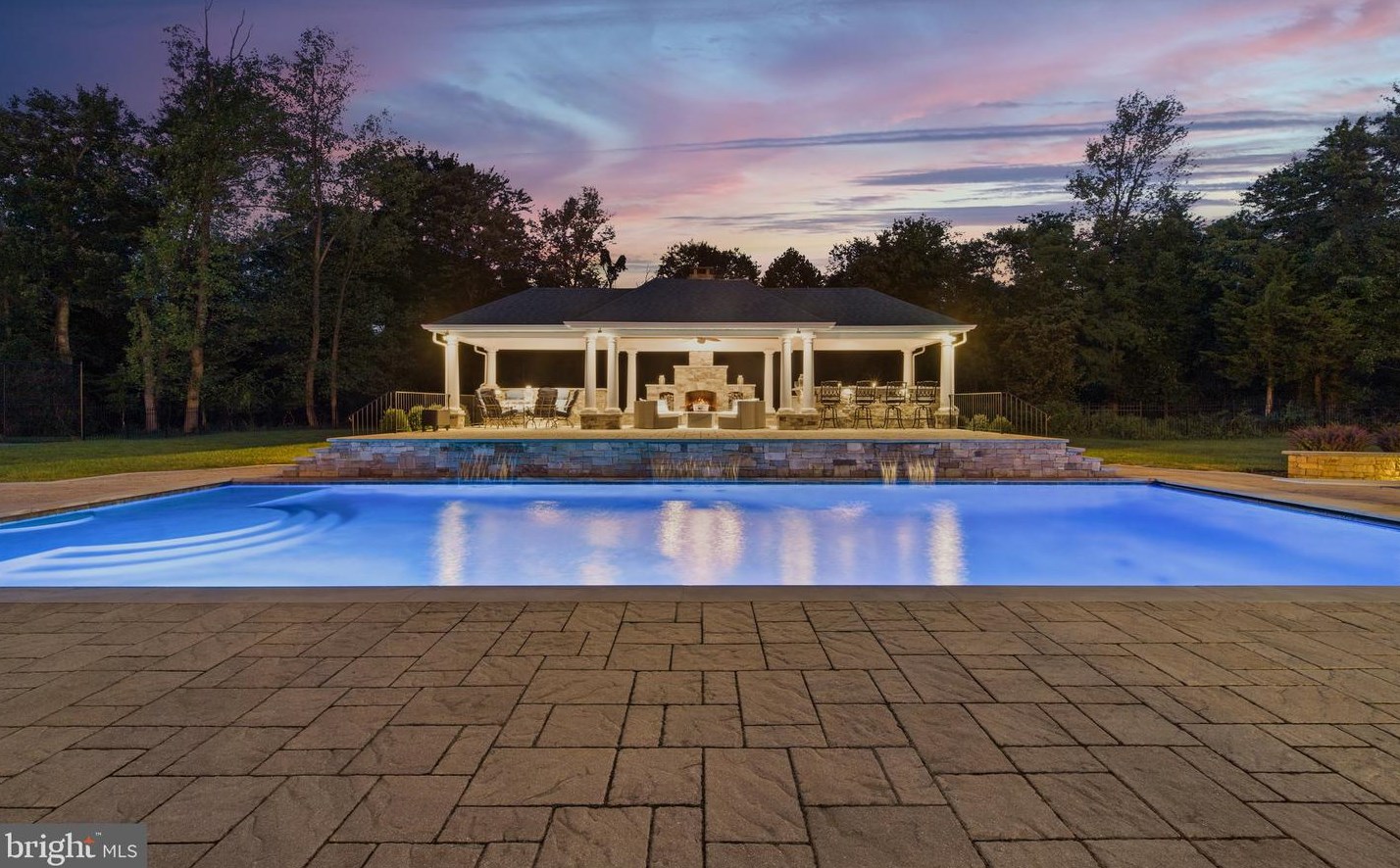 15121 Riding Club Dr, Haymarket, VA 20169
