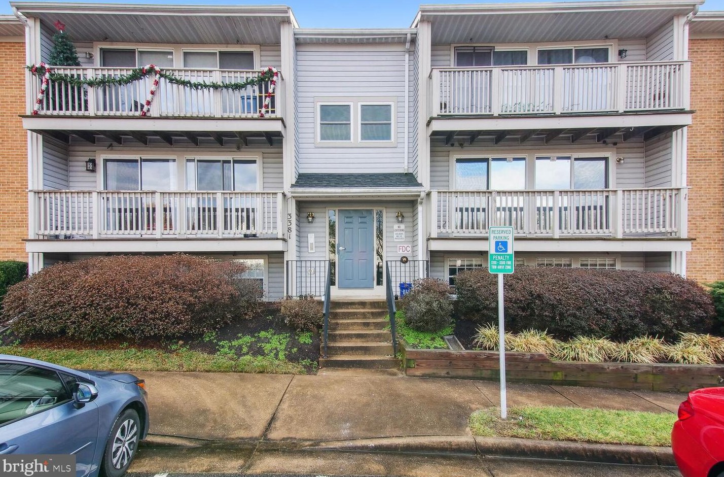 3381 Yost Ln, Dumfries, VA 22026-3204