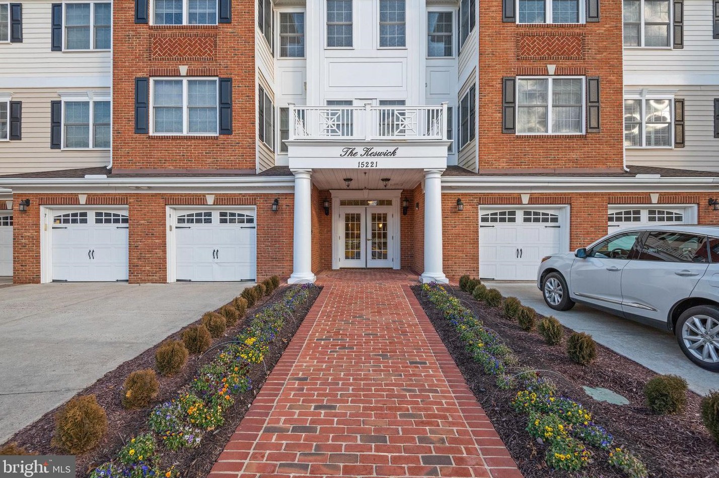 15221 Royal Crest Dr, Haymarket, VA 20169