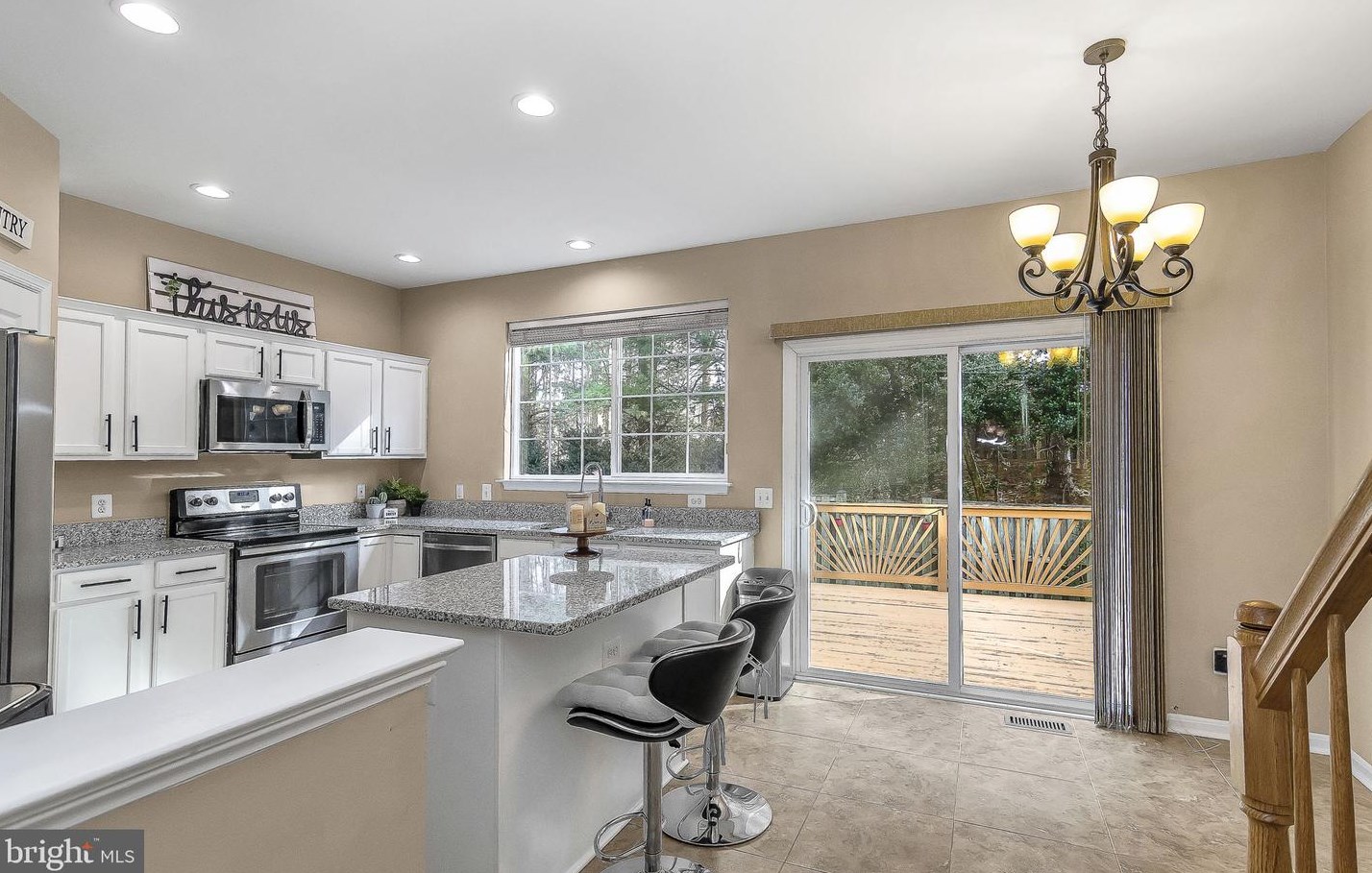 4921 Benecia Ln, Dumfries VA  22025-1243 exterior