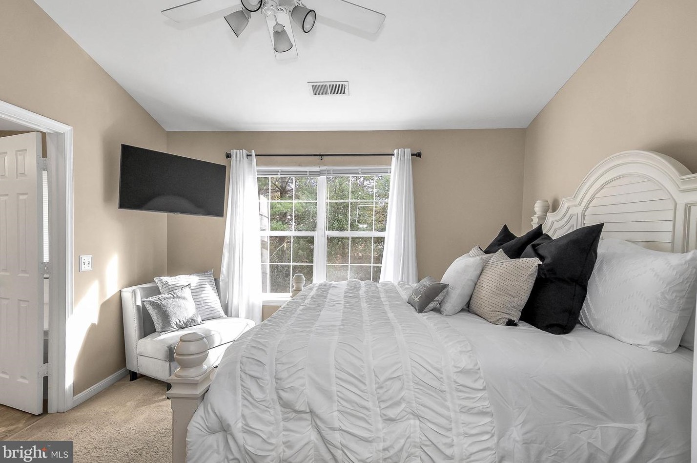 4921 Benecia Ln, Dumfries VA  22025-1243 exterior