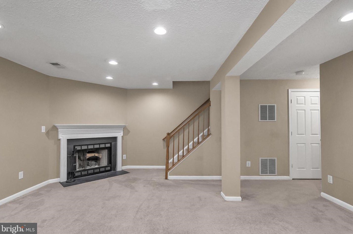 4921 Benecia Ln, Dumfries VA  22025-1243 exterior