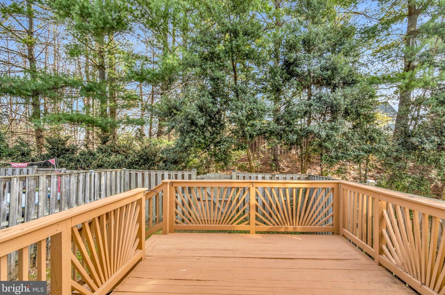 4921 Benecia Ln, Dumfries VA  22025-1243 exterior