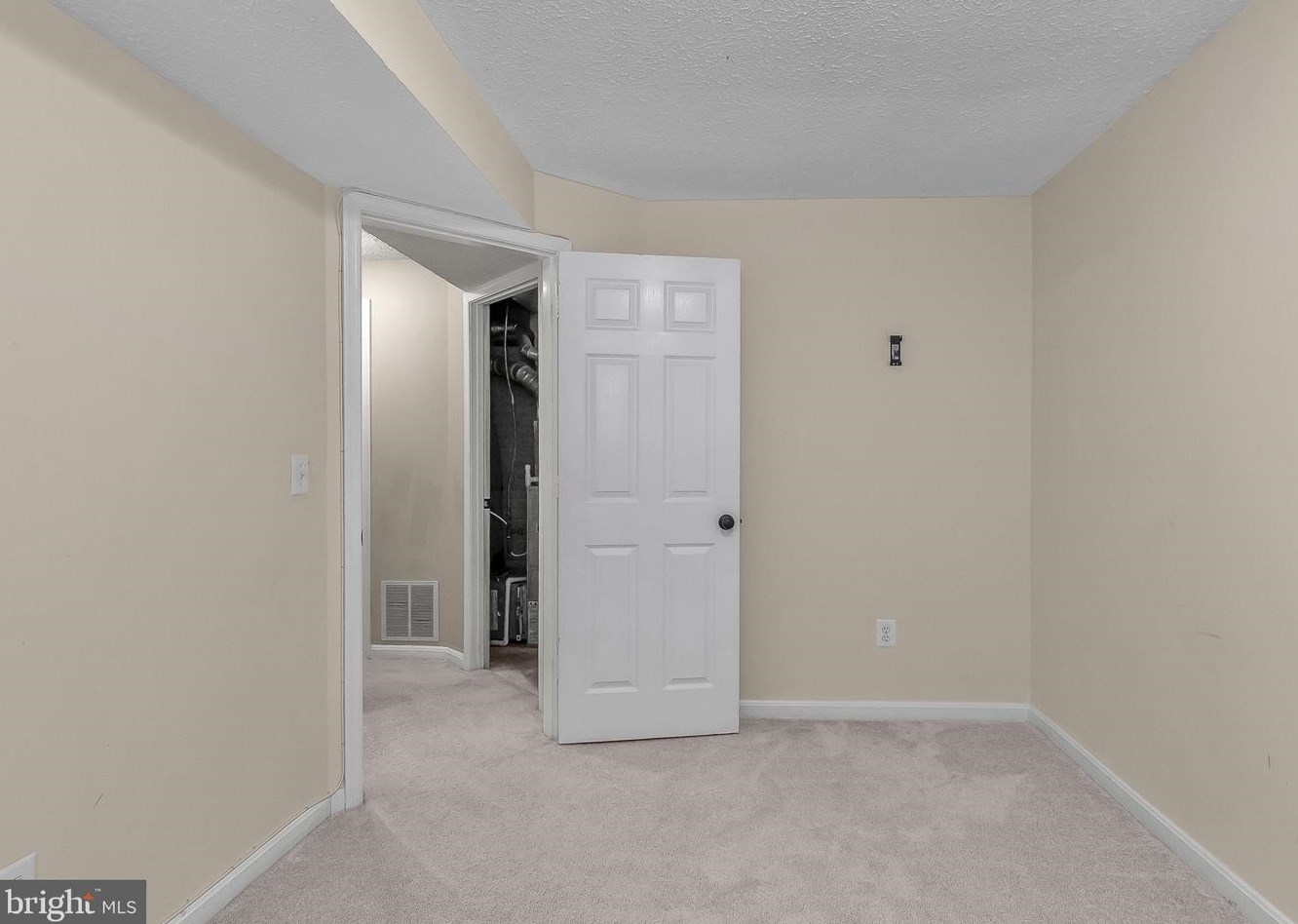 4921 Benecia Ln, Dumfries VA  22025-1243 exterior