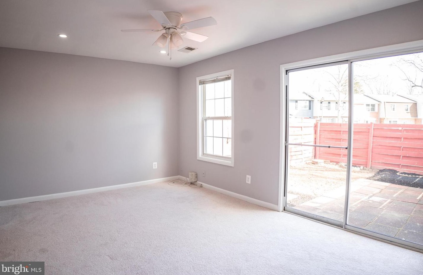 14796 Tamarack Pl, Woodbridge VA  22191-3136 exterior