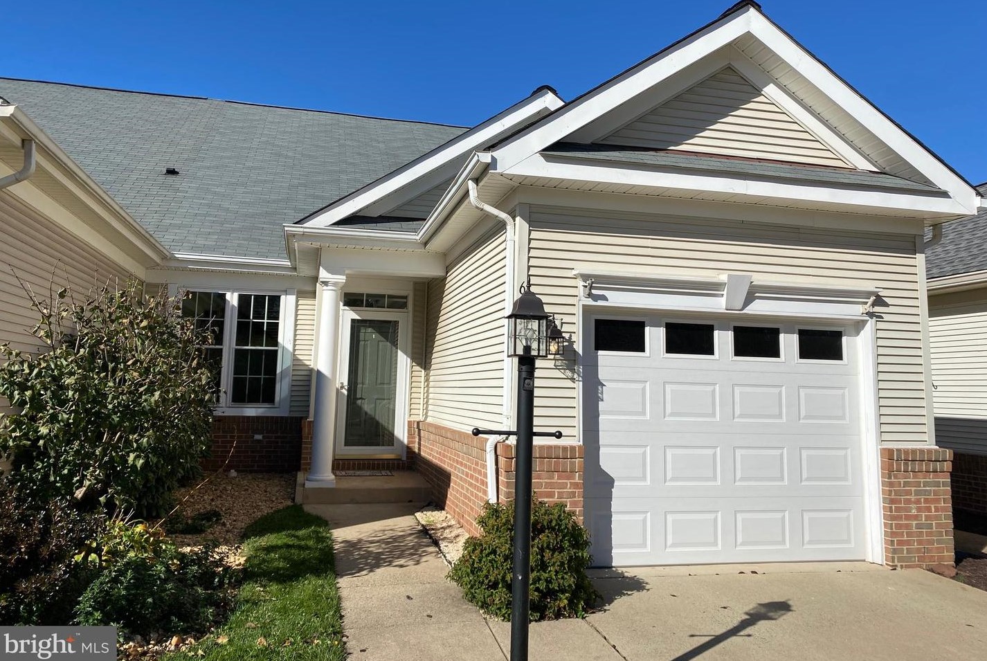 6916 Walnut Hill Dr, Gainesville, VA 20155