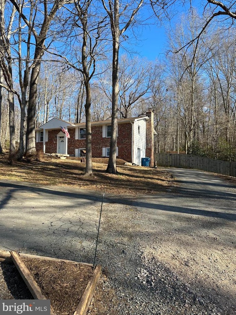 9013 Birmingham Dr, Manassas VA  20111-2413 exterior