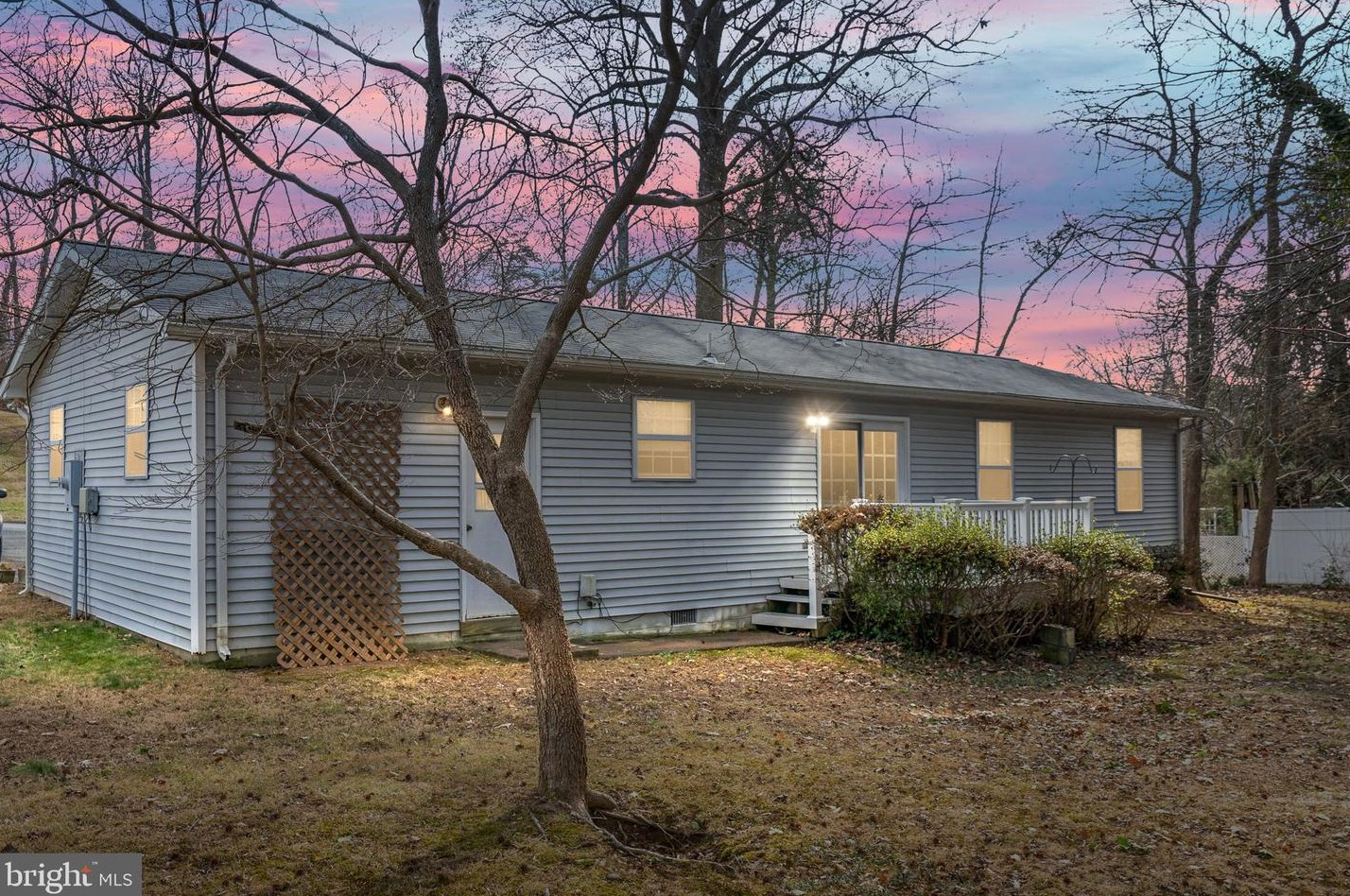 18812 Kerill Rd, Triangle, VA 22172