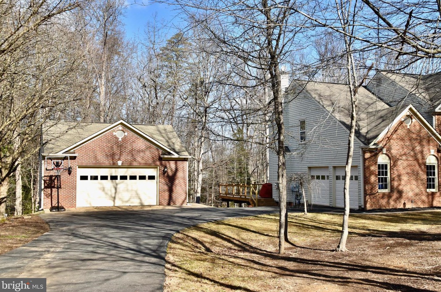 12340 Silent Wolf Dr, Manassas, VA 20112-7524